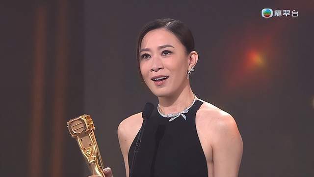 史无前例！佘诗曼第四次获视后，黄宗泽获“双料视帝”破个人记录