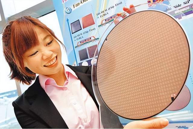 原创             特朗普急了，台积电也慌了，美国工厂芯片成本，是中国的241%