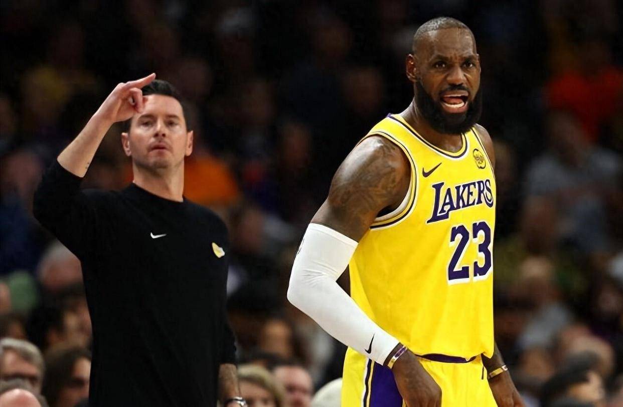 “湖人斩获三连胜赛后平台打分最高叫扬叔 -