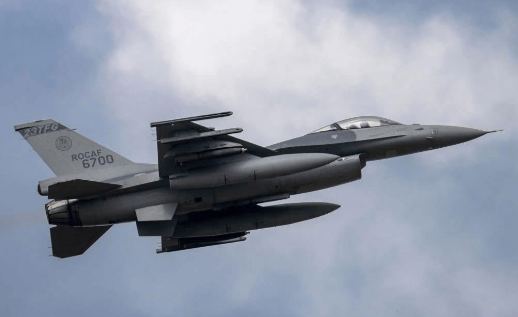 与印度程序员有关？台军F-16坠机，或被美国给坑了，这次损失很惨