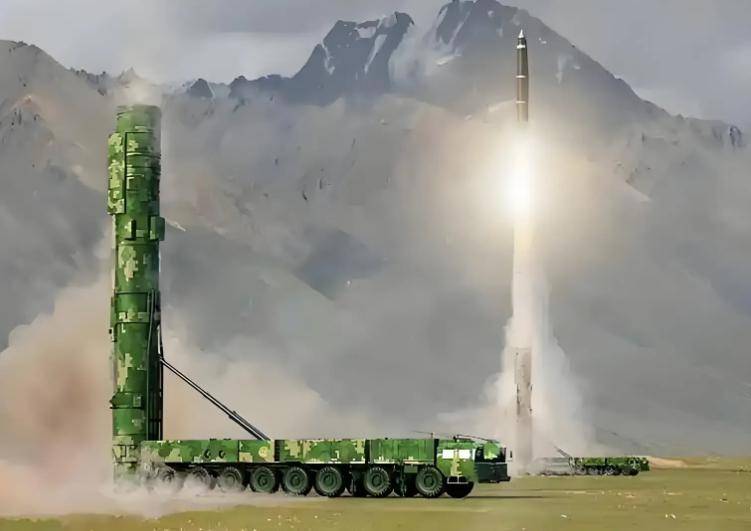 我国承诺不先使用核武器，一旦别人先用了，还来得及还手吗？