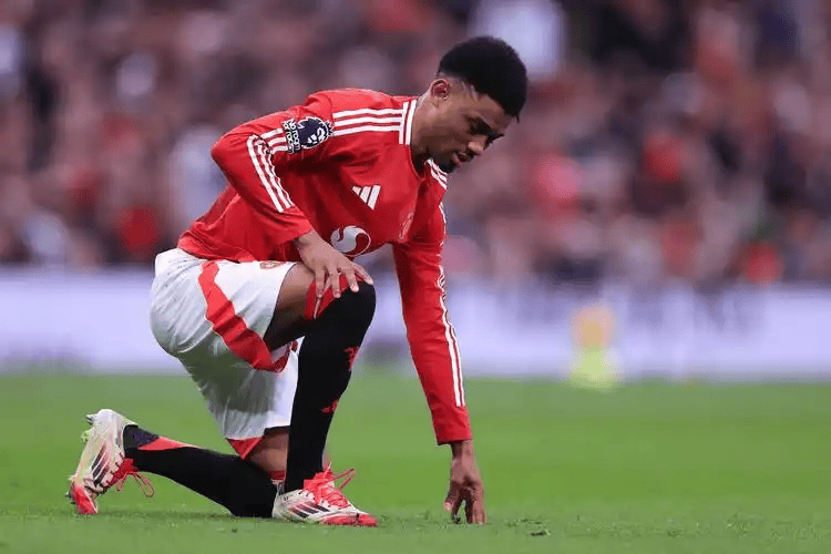 英格兰足球超级联赛英超强队轮换开云策略调整赛程压力开始显现