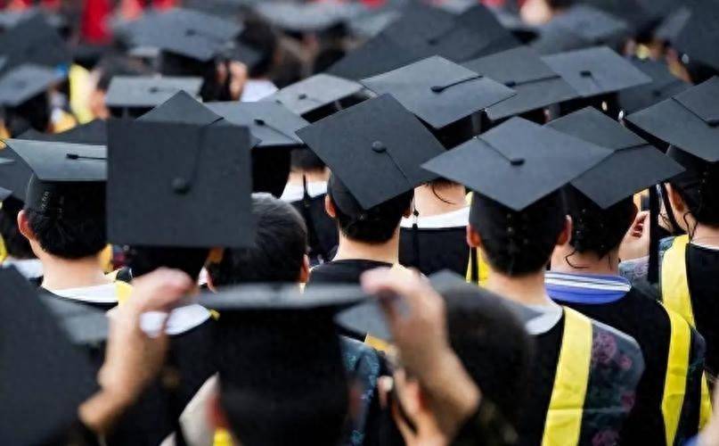 尴尬了!美国不留中国不要这届留学生活成了“夹缝中的一代”18