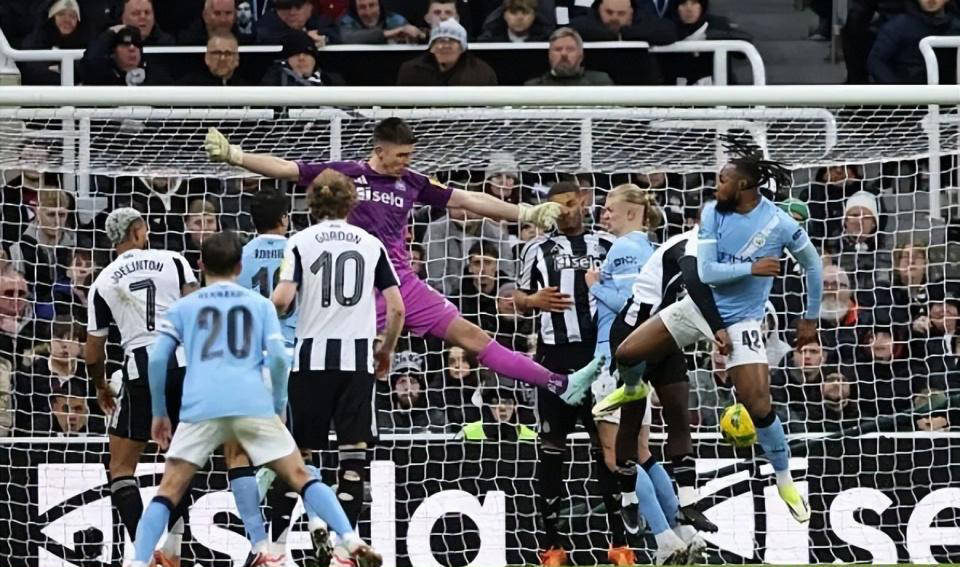 英超联赛免费高清直播+实时赛程+积分预测（2025赛季全覆盖）冬窗强援发威曼城客场力克纽卡斯尔抢占争冠先机吹响夺冠号角