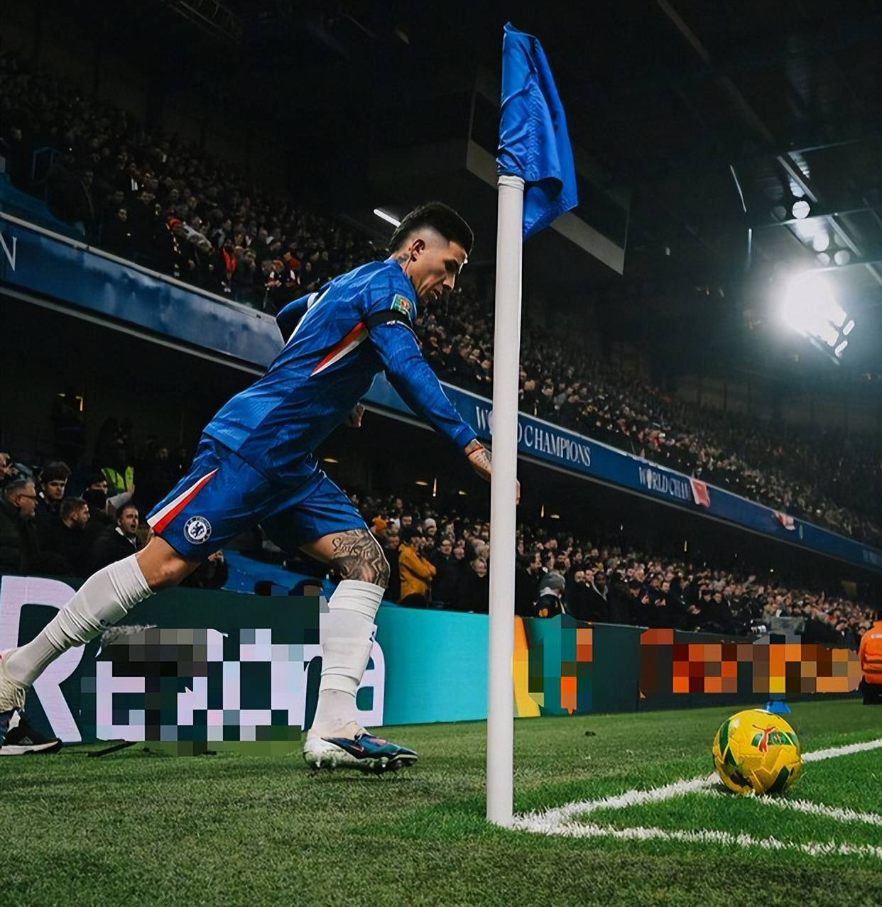 原创             联赛杯阿森纳3-2切尔西，加纳乔梅开二度，主帅三次换人有内因