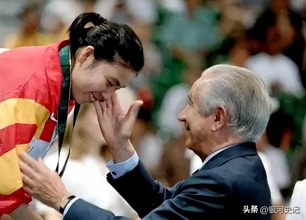 涉贪腐被带走、败光20亿、移民改国籍，邓亚萍身上的谣言太离谱