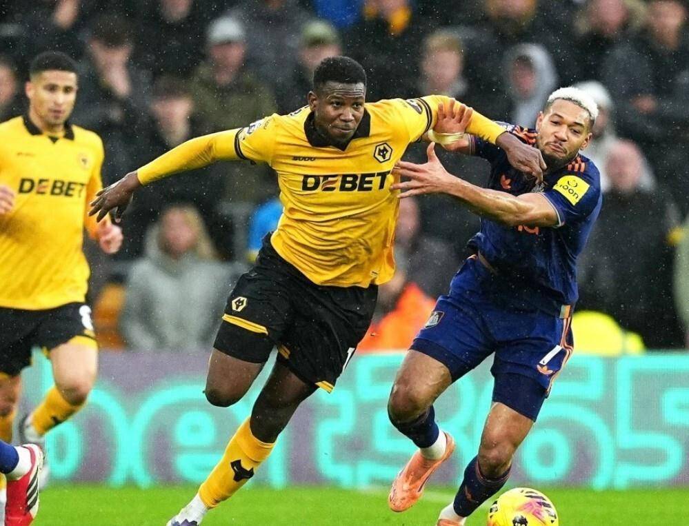 随着纽卡0-0平局维拉0-1惜败英超第22轮赛事收官积分榜最新英格兰足球超级联赛排名如下