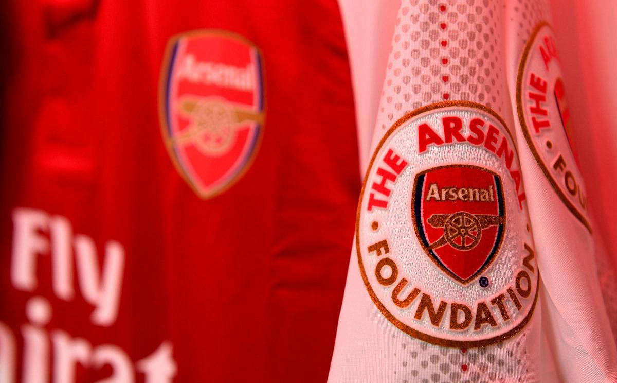 “英超联赛免费高清直播+实时赛程+积分预测