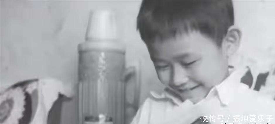 抛夫弃子嫁富商，与刀郎离婚34年的杨娜，如今过成了这样