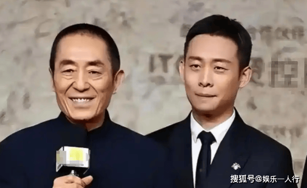 息影9个月真相曝光,官方突传张译喜讯,张艺谋一句话藏了9年终应验,早就看透他了
