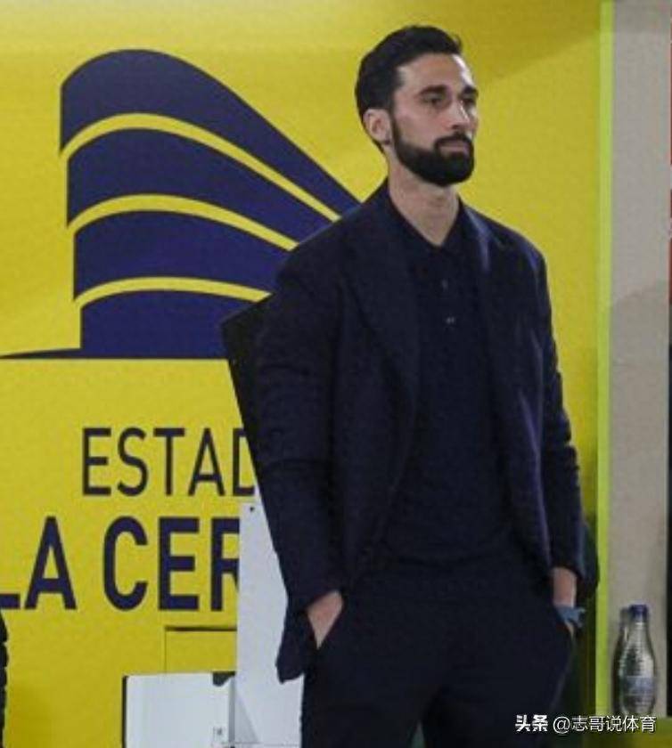 西班牙足球甲级联赛随着一场2-0西甲积分榜：皇马登顶压力给到巴萨姆巴佩神了