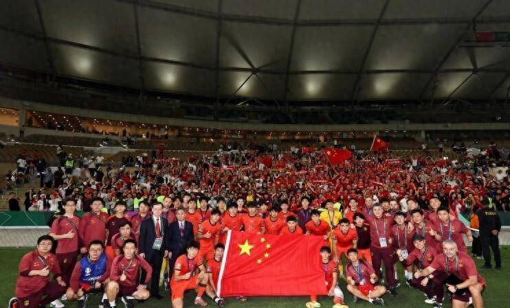 22年了！中国男足终于又站上决赛场虽然0-4输日本但这帮孩子让球迷哭了世界杯直播在线观看——高清足球直播平台推荐