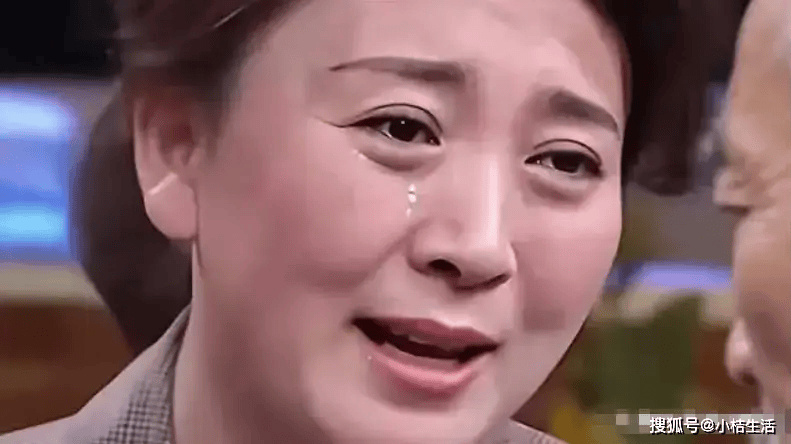 宋丹丹早就看穿！闫学晶军人身份是假的这下彻底凉了！