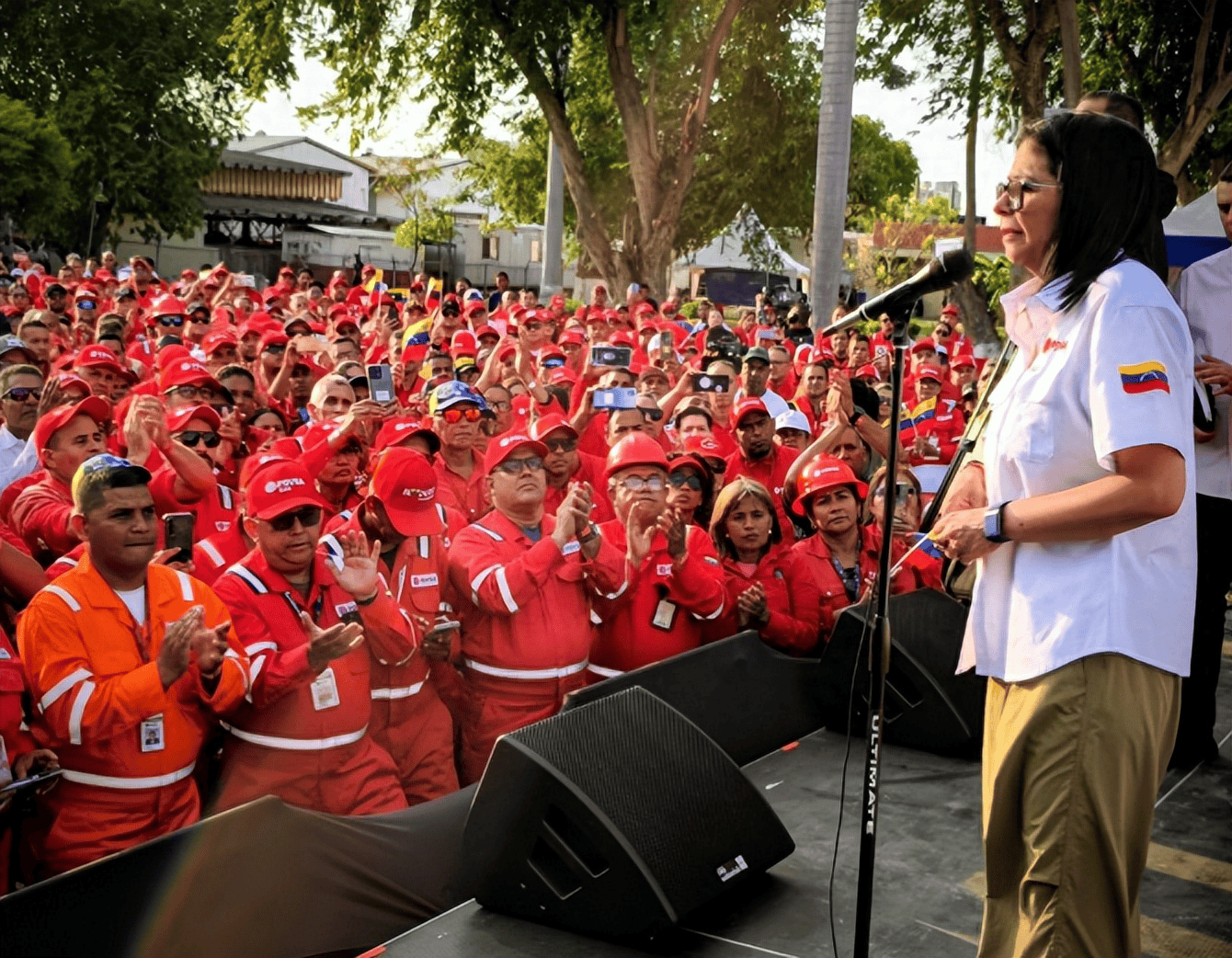 委内瑞拉再生变!特朗普没想到会有这么一天,女代总统喊话美国,短短3个字