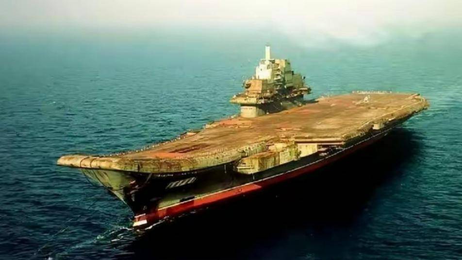 苏联建了9艘航母,如今俄罗斯只剩一艘,其他的呢?有3艘在中国