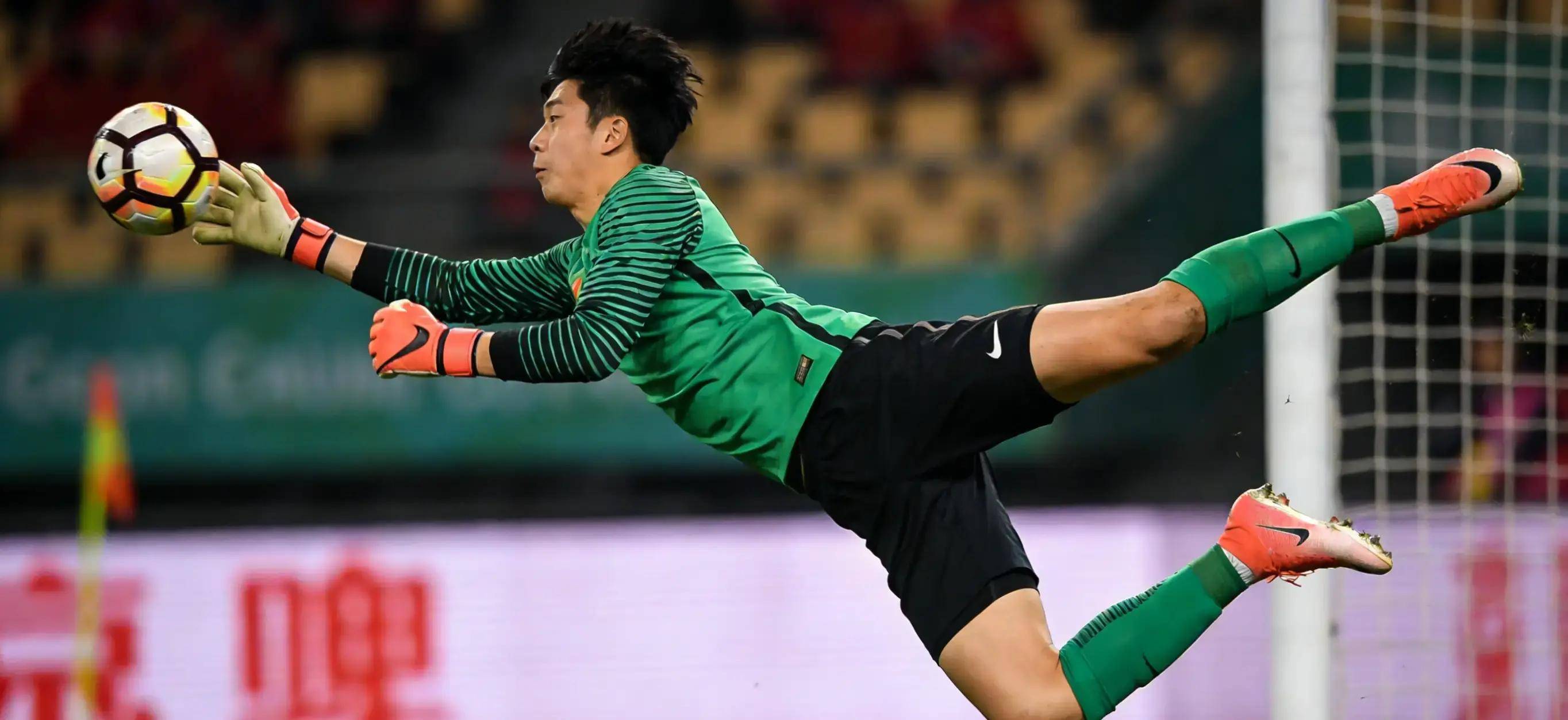 足球直播- NBA直播- 世界杯专业赛事超清Live0-4惨败！中国U23男足决赛折戟拼搏精神为中国足球带来新希望