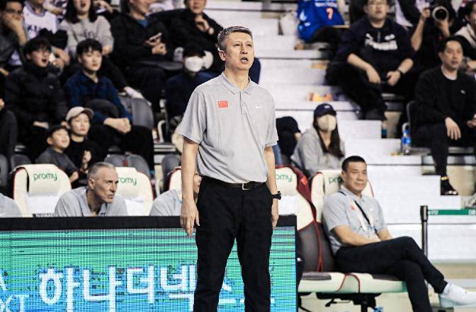 直播！世预赛中国男篮对阵日本队赵睿挑大梁