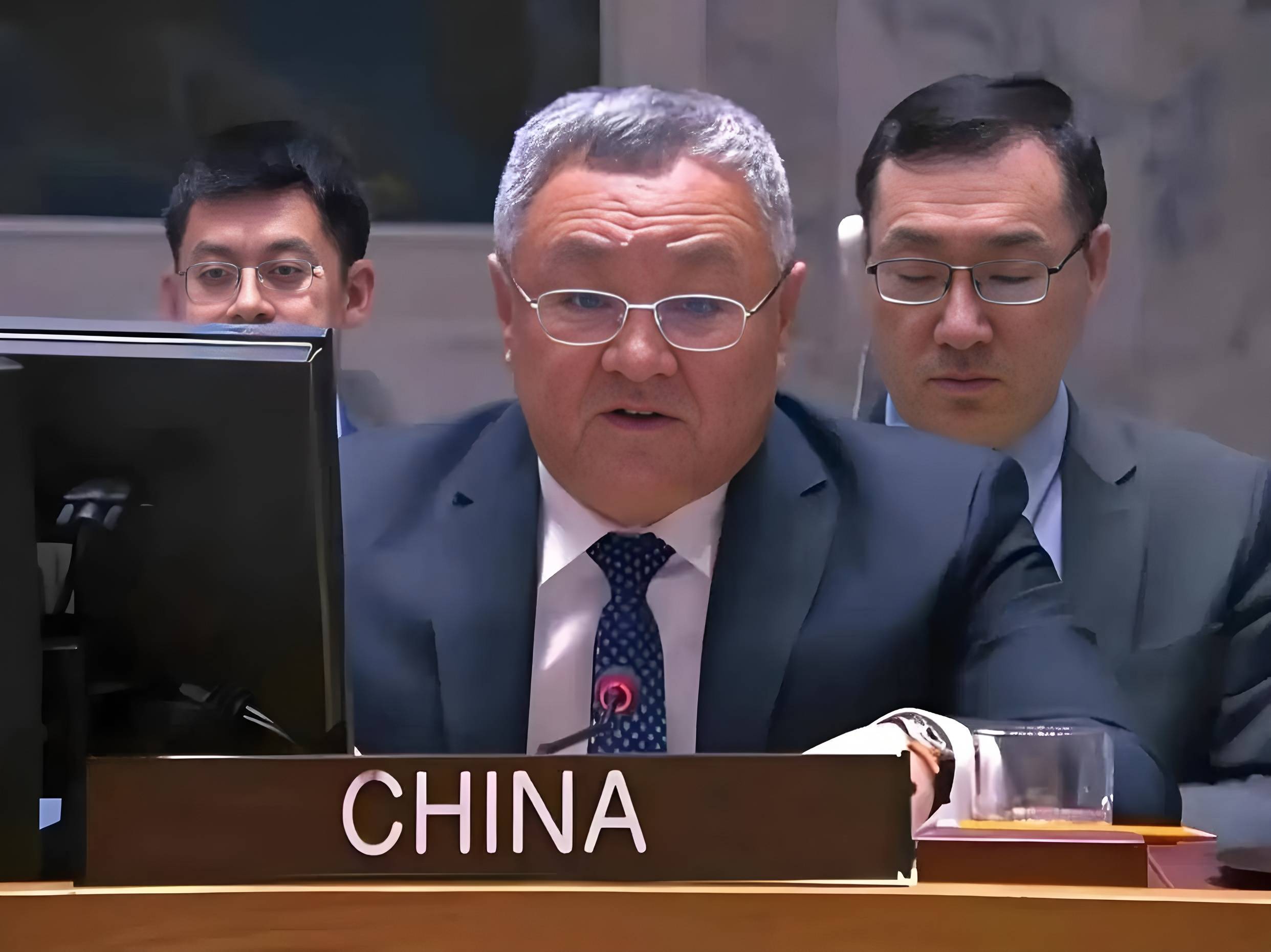 中方在安理会点名美国,伊朗打不到美本土,但有个代价美无法承受