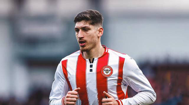 英超联赛免费高清直播+实时赛程+积分预测（2025赛季全覆盖）英超焦点战：布伦特福德状态回暖阿森纳实力强势领跑