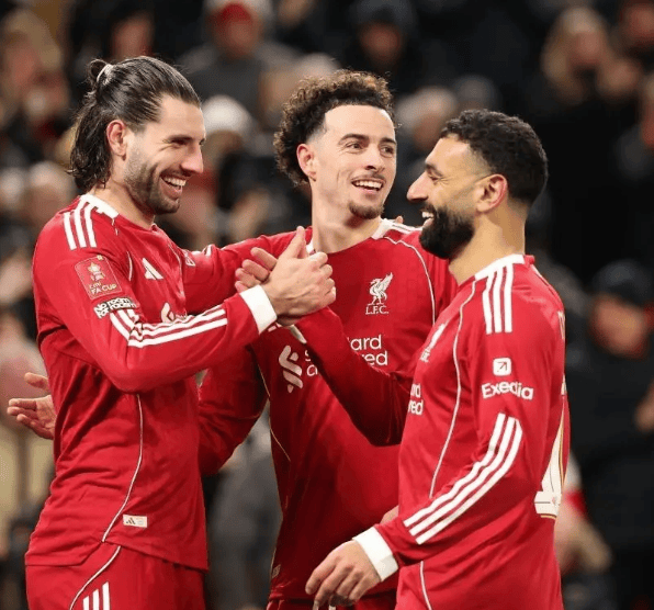 世界杯-足球赛事比分体育网萨拉赫传射建功索博破门米兰体育解析利物浦3-0布莱顿晋级