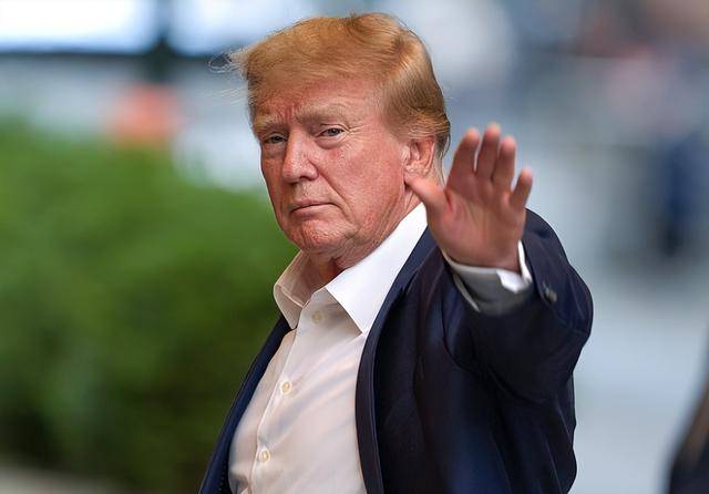 美军“福特”号航母被迫停了下来，原因是遭遇了“厕所危机”，紧急脱离战场！