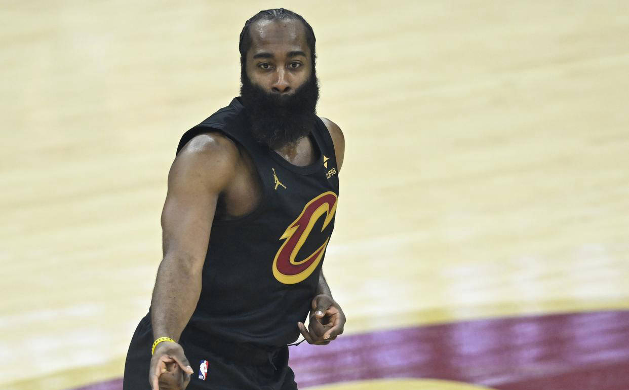 骑士最新动态：裁判报告揭晓哈登关键时刻耀