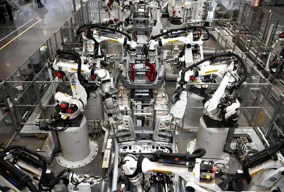 原创             大省迎巨变，55万农民工不外出打工，机器人能顶上？