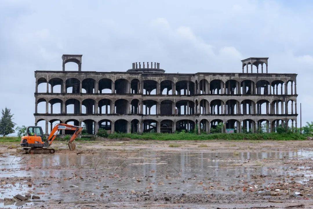 原创             大省迎巨变，55万农民工不外出打工，机器人能顶上？