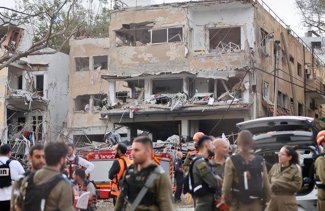 高层内奸藏不住了！选举现场突发爆炸，伊朗新防长上任24 小时身亡