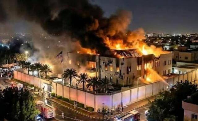 第13轮攻击已经开始！高市早苗喊话伊朗停止报复，日本嗅到了双重危机