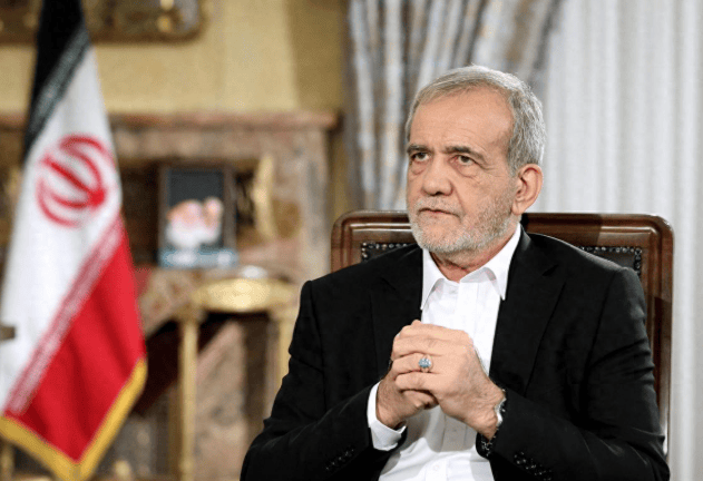 胡塞武装为何还不加入战斗？一旦出手，或将扼住全球能源咽喉