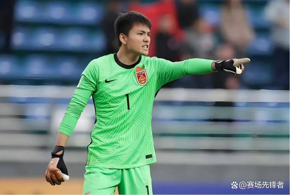 李昊球门2度失守中超一场2-0浙江淘汰郑智执教的青岛西海岸U23亚洲杯_U23亚洲杯直播_赛事直播LIVE