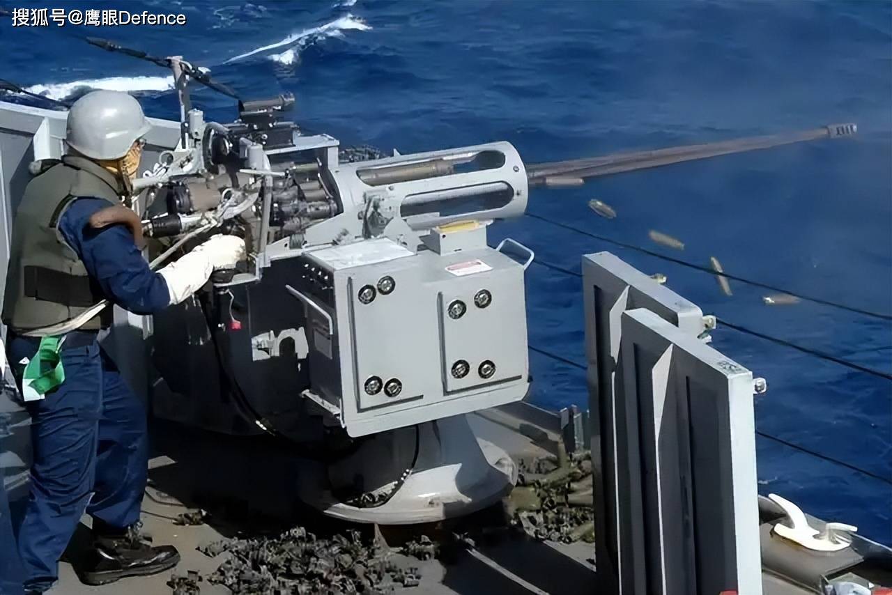 中国海军的“大毒蛇”：H/PJ17型30毫米口径单管舰炮，专打海盗船