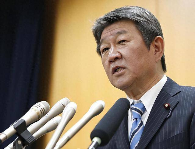 日本外长电话怒斥伊朗，强烈要求伊朗放人，伊朗外长强硬回击日本