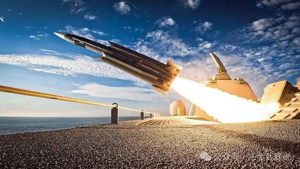 塞尔维亚总统武契奇突然亮出中国导弹!射程覆盖巴尔干,美欧这次真坐不住了?