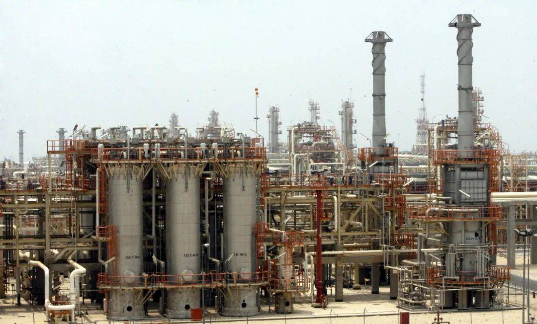 以色列突袭伊朗气田，伊朗宣布冲突进入新阶段