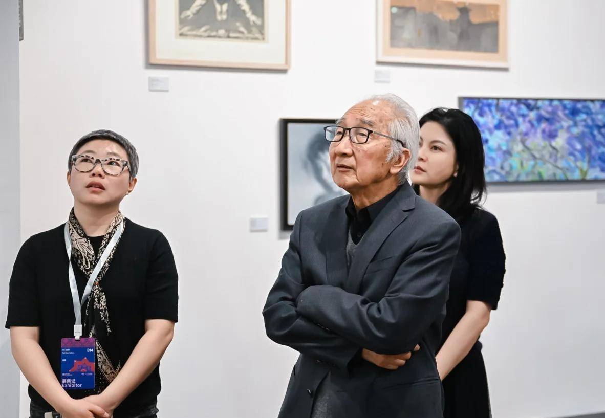 知名演员嫁大44岁老艺术家，现丈夫91岁垂垂老矣，她47岁貌美如花