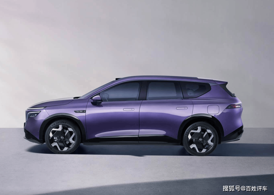 智能架构深度重构:探寻新能源汽车的核心进化逻辑 汽车科技