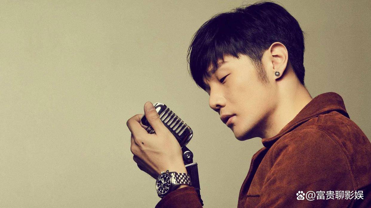 从侵权到商K单依纯人设崩塌全记录！李荣浩四连问陈奕迅尴尬监工