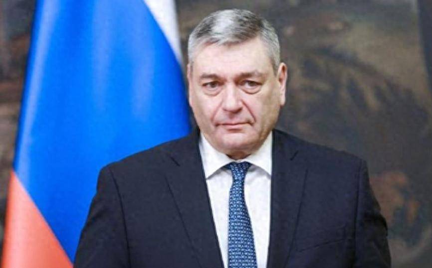 中俄同时出手！解放军大驱现身日本海，俄罗斯拒绝向日本供油，高市早苗玩砸了