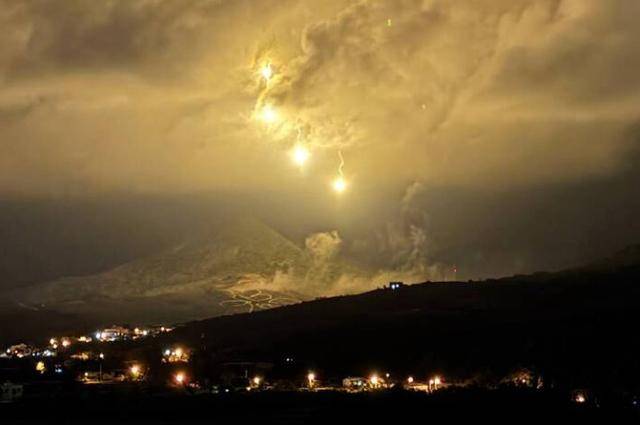 郑丽文抵达南京,赖清德发声,台军连夜开火,解放军的警告很直白