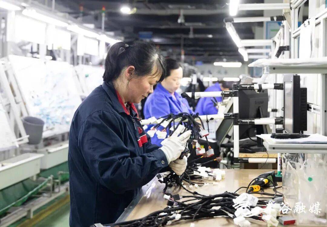 新能源浪潮驱动产业升级汽车线束行业迎爆发式增长(图1)