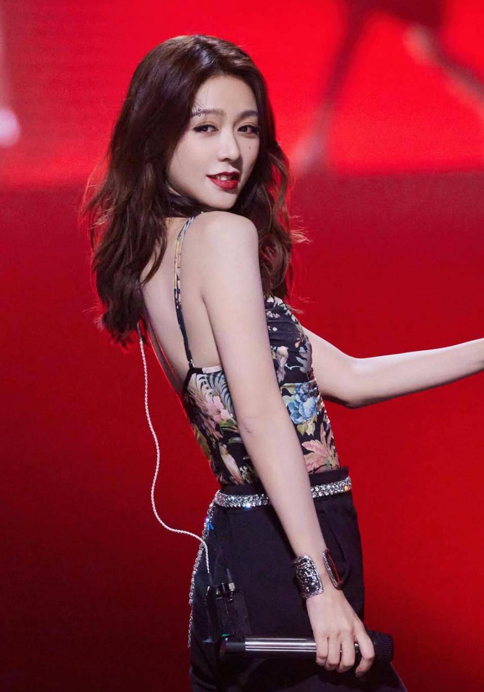从“香港最后的小天后”到黑料缠身被房祖名抛弃的薛凯琪经历了什么？-第4张图片-