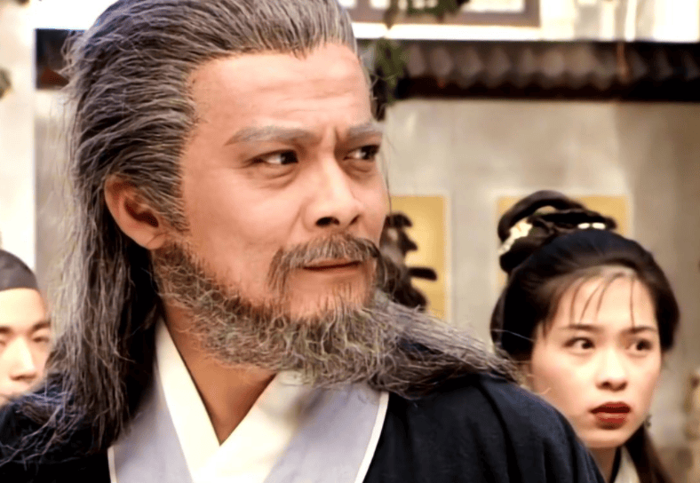 萧远山为何要杀乔峰的养父母？长大后才懂，那对夫妻死得并不冤