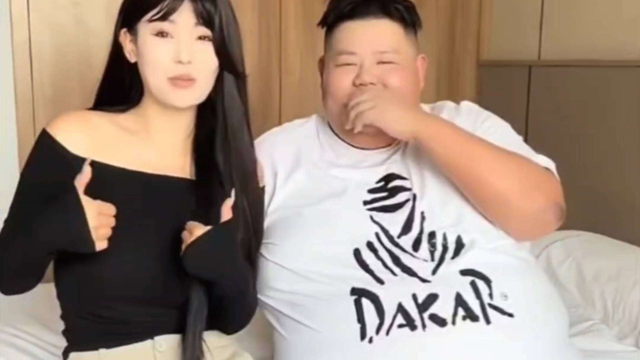 良子当众亲吻新女友喊非剧本！网友扒出3天前分手记录：网红爱情滤镜碎了