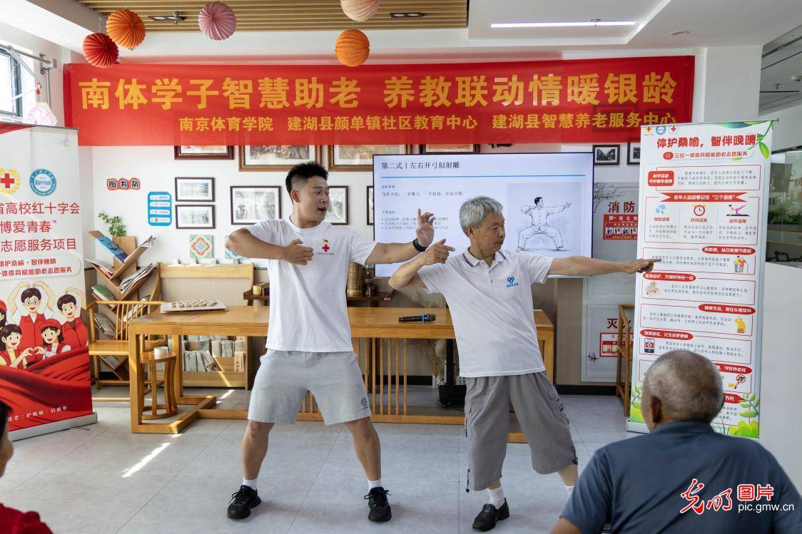 青春躬身基层,暖心服务守护桑榆安康