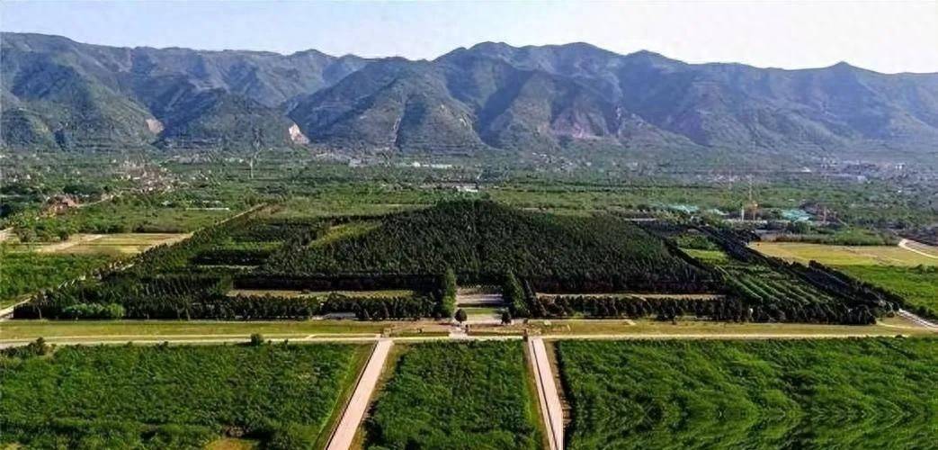 秦始皇陵建好后，72万工人全被杀，后世是怎么知道皇陵内部情况的