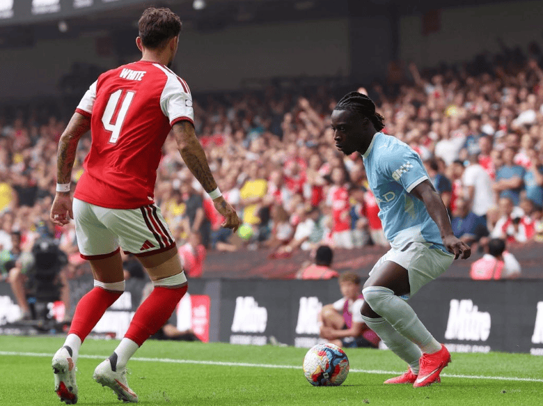 
        曼城意外崩盘溃败：15亿欧豪阵也没用，多纳鲁马灾难级表现