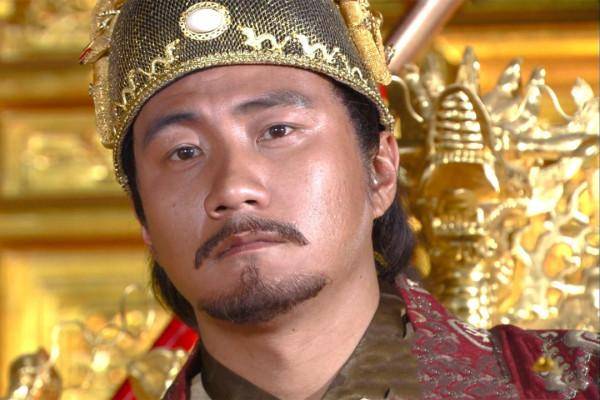
        明朝洪武皇帝朱元璋开创的一个制度，成就了明朝也间接毁灭了明朝