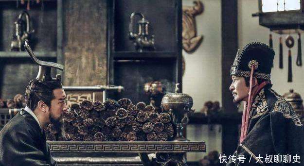 
        曹操与诸葛亮联手，多少三国迷的梦想，他为何不主动请诸葛亮出山